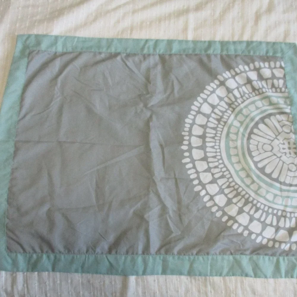 Full size duvet cover and 2 pillow shams
